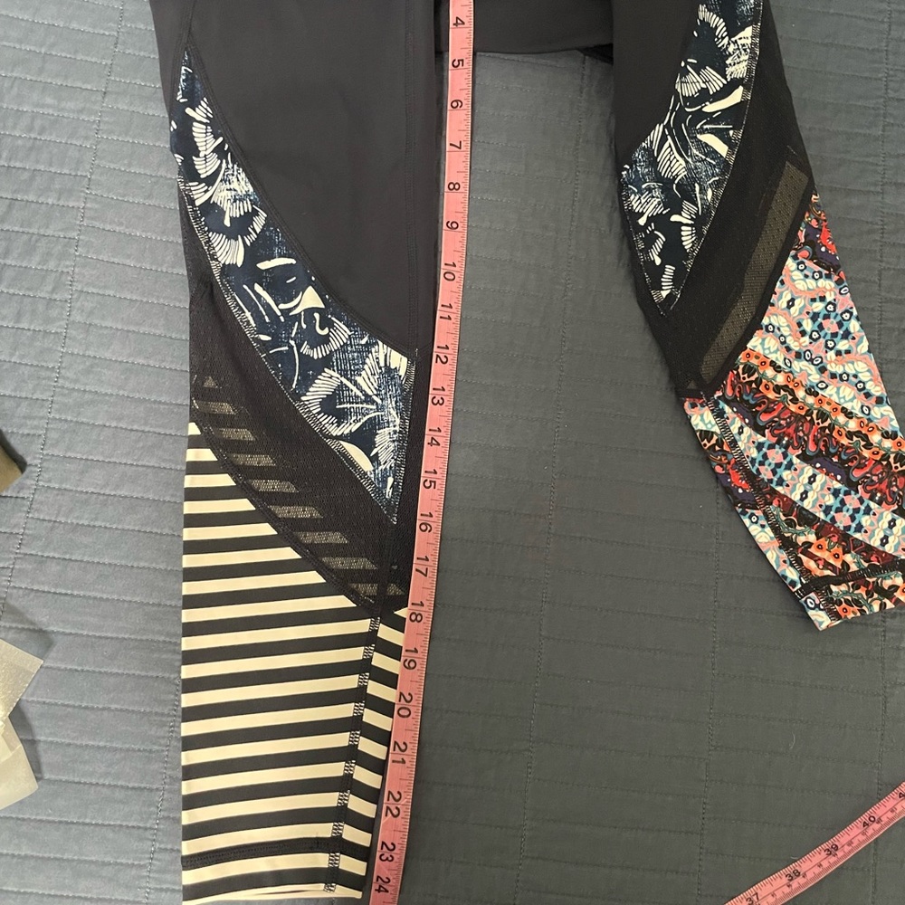 Athleta Salutation Patchwork Tights. Size Xs. Dre… - image 4